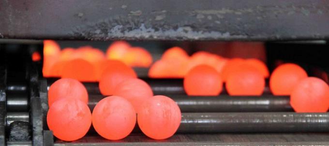 Prezzo di fabbrica 30mm 50mm 100mm Smalzare palle minerarie Forgiato palla d'acciaio per mulino a sfere 2