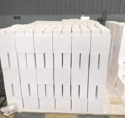Forno ad alta temperatura Birra isolante a bolla di zirconio Peso leggero Birra refrattaria a sfera cava di zirconio