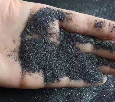 Polvere di carburo di silicio verde nero 98% Purezza SiC Grit Polvere fine per refrattarie metallurgiche