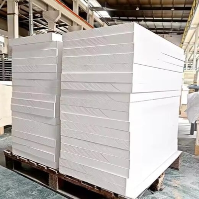 Forno di rivestimento forno di alluminio silicato Tavola resistente al calore 20mm 50mm 1430 gradi Tavole isolanti inorganiche in fibra ceramica