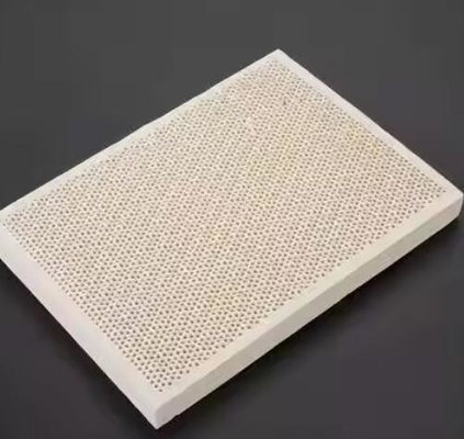 Placca ceramica a nido di miele a cordierite porosa a infrarossi di alta resistenza 50-200 mm per la resistenza agli urti termici del bruciatore