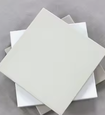 Zirconia Al2O3 Piastra ceramica Quadrata Forno ad alta temperatura Applicazione industriale Taglio personalizzato Curvatura di lavorazione RongSheng
