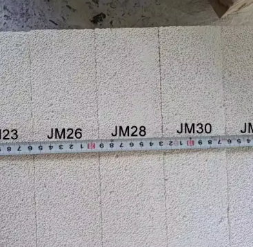 Mattoni refrattari refrattari d'isolamento della mullite resistente al calore leggera del mattone di Rongsheng Jm23 Jm26 Jm28 Jm30 per la fornace e la caldaia