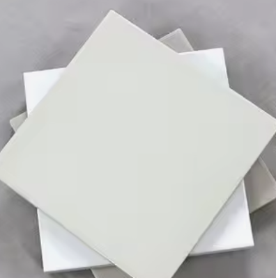 Zirconia Al2O3 Piastra ceramica Quadrata Forno ad alta temperatura Applicazione industriale Taglio personalizzato Curvatura di lavorazione RongSheng