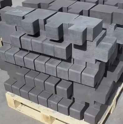 Granite refrattarie ad alta temperatura a base di nitruro di silicio e carburo di silicio legate per rivestimento dei forni ad alta temperatura