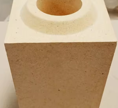 Fornitura di fabbrica Mullite Alumina Fireclay Casting Runner Bricks Round Refractory Brick Casting Nozzle Bricks For Foundry Steel