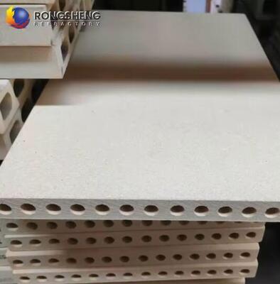 1450-2000C Ripiano di forno in ceramica ad alta temperatura Cordierite Mullite Batts Cordierite piastre rotonde / quadrate per refrattari
